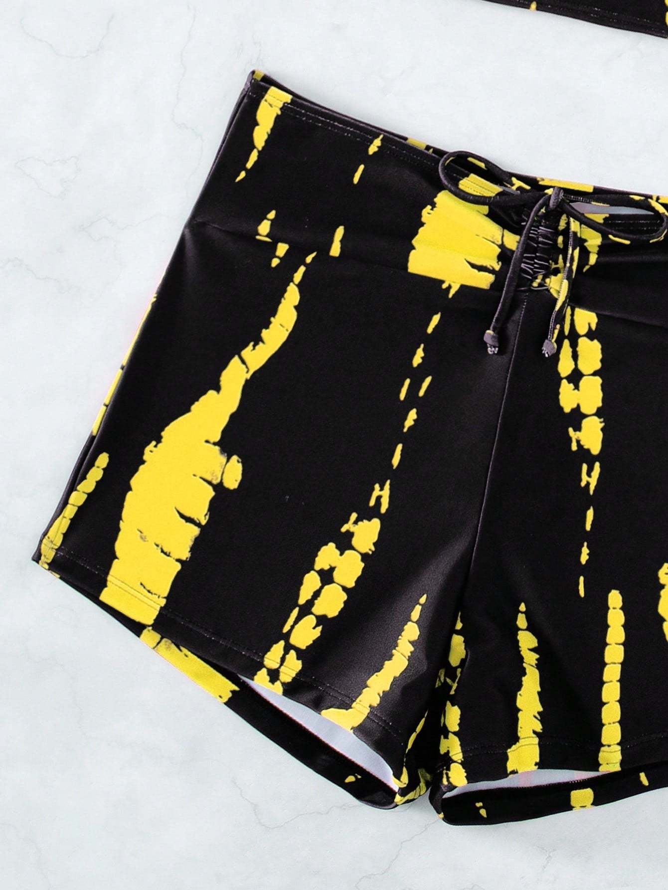 Biquíni Tie Dye Com Shorts
