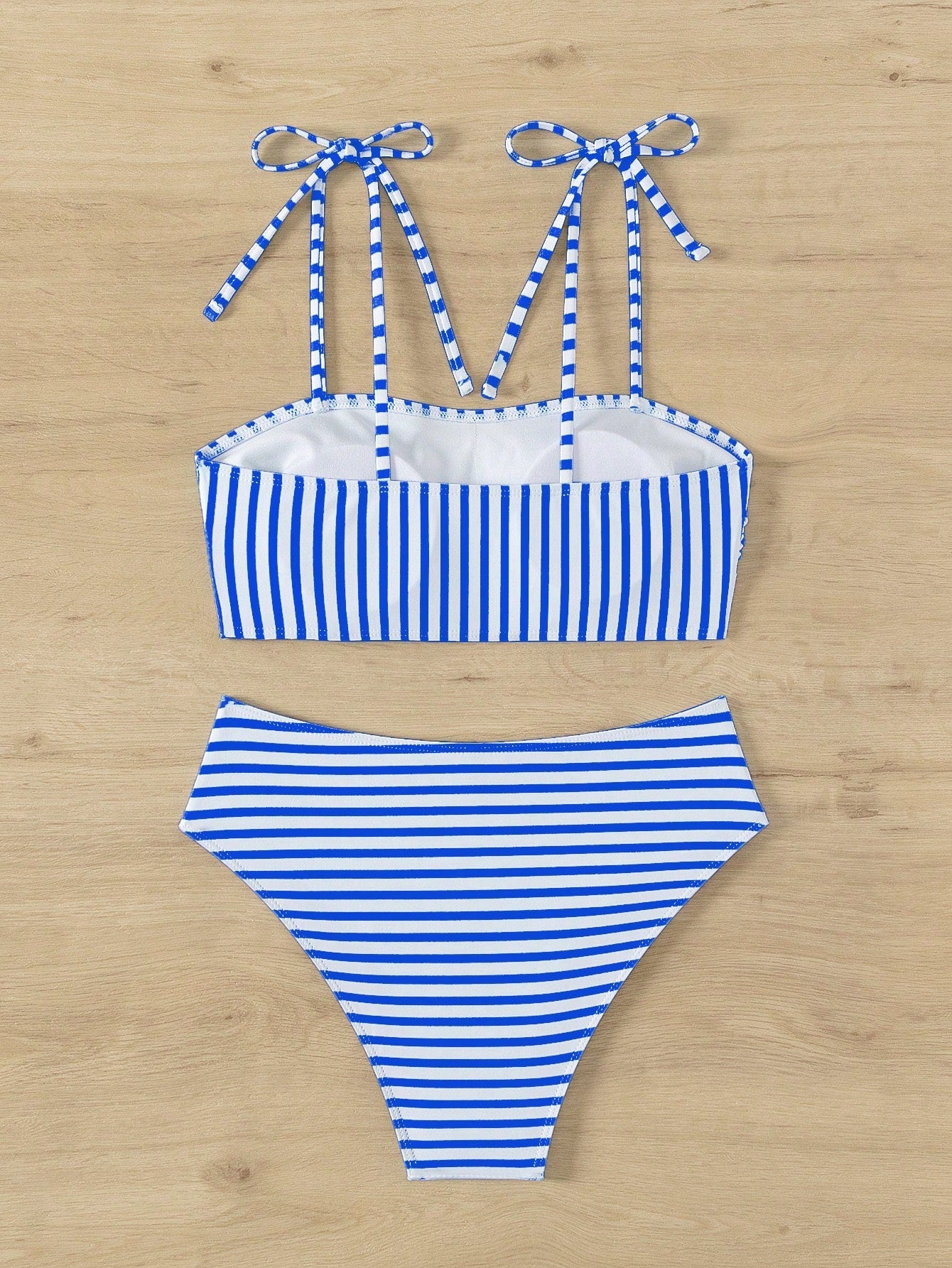 Biquíni Preto E Branco Estilo Verão