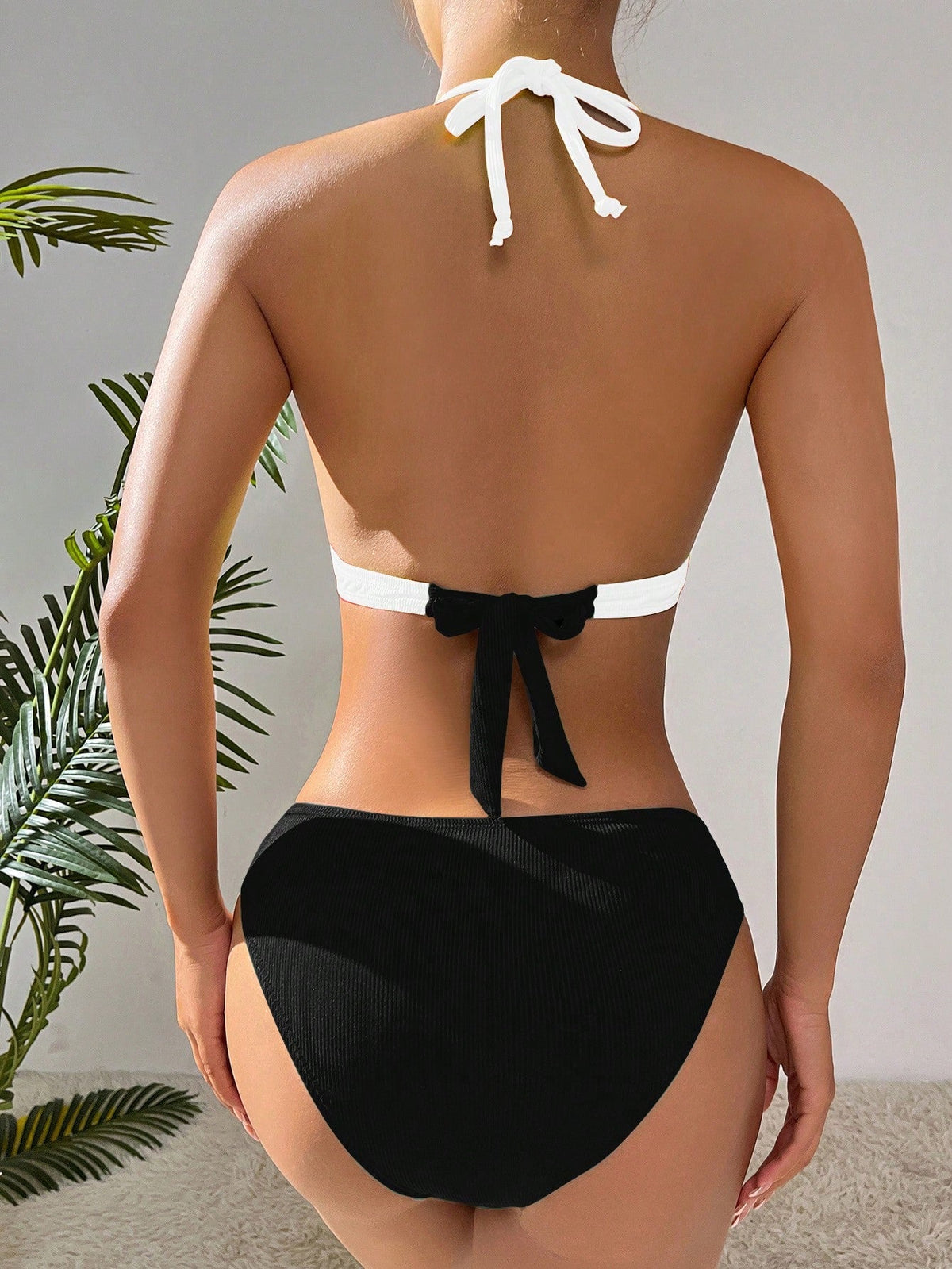 Biquíni Color Block Halter Sexy