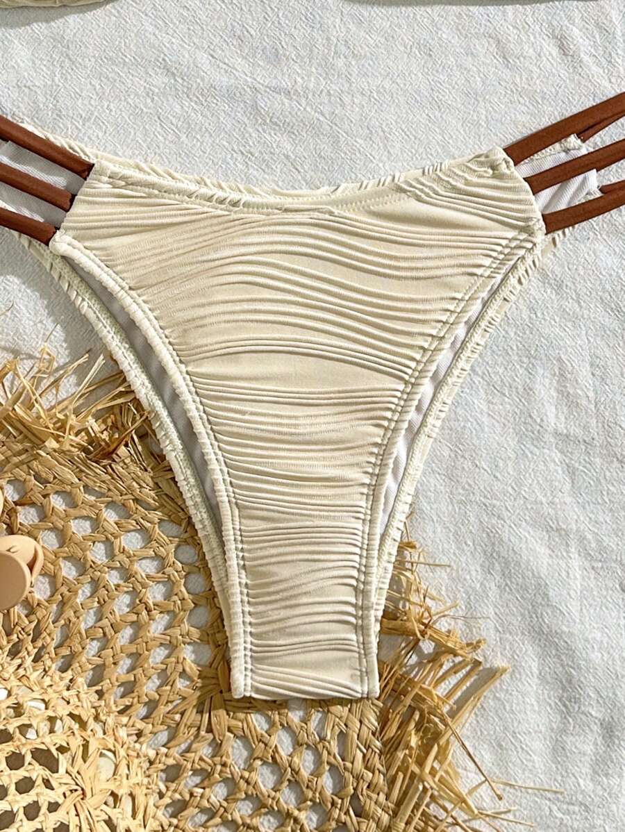 Biquíni Liso Com Babados Delicados