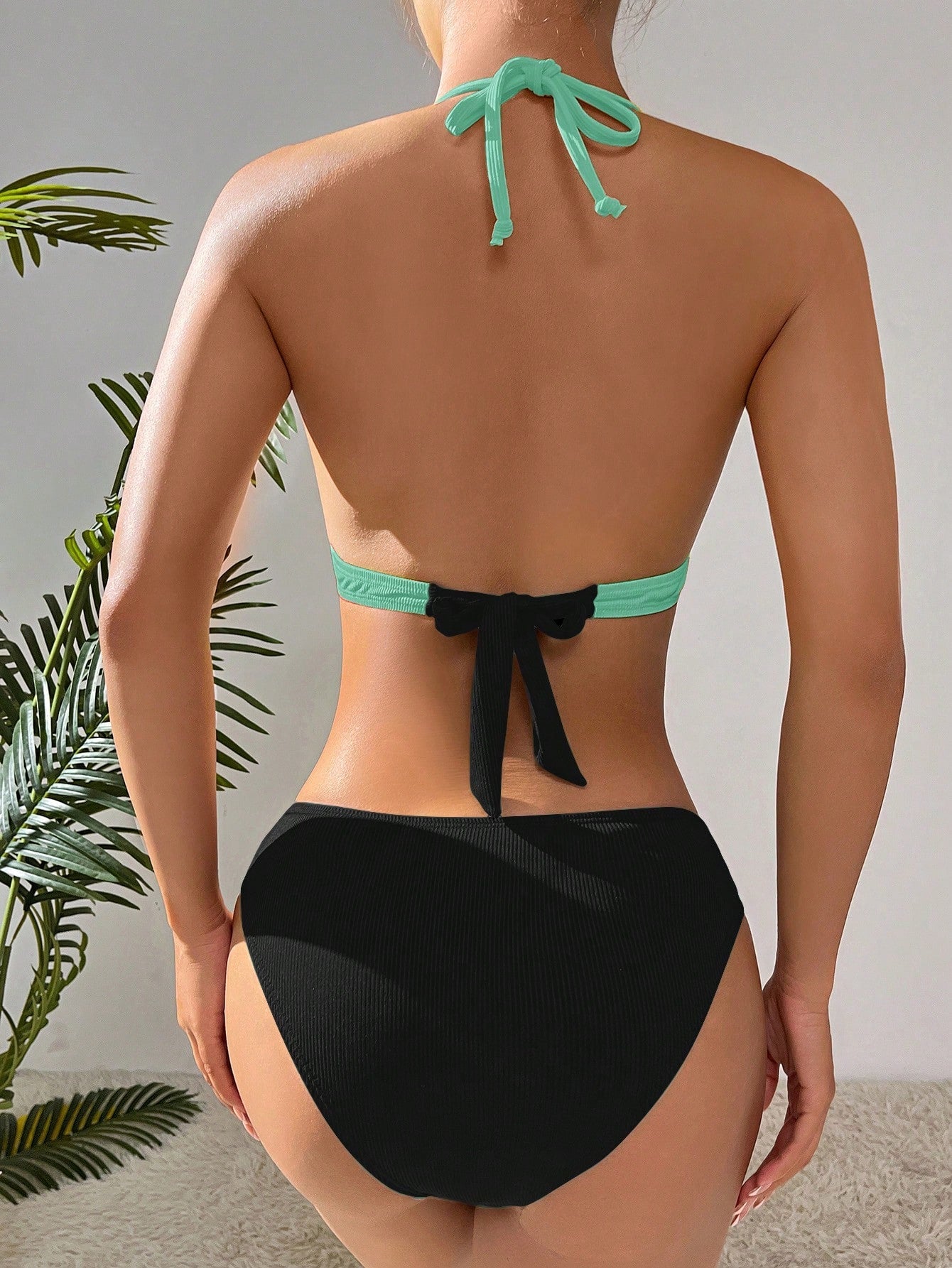 Biquíni Color Block Halter Sexy